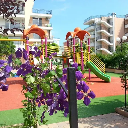 Grand Kamelia Апартамент